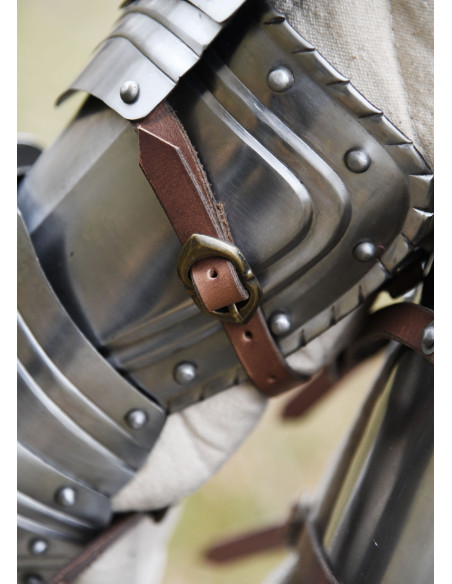 Coppia di spalline gotiche, acciaio...