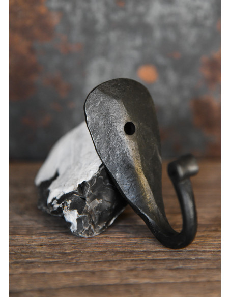 Gancio da muro medievale forgiato a mano