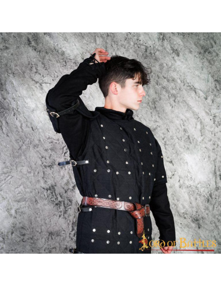 Brigantino nero con piastre...