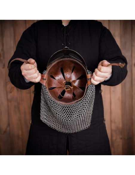 Elmo vichingo modello Gjermundbu, con...