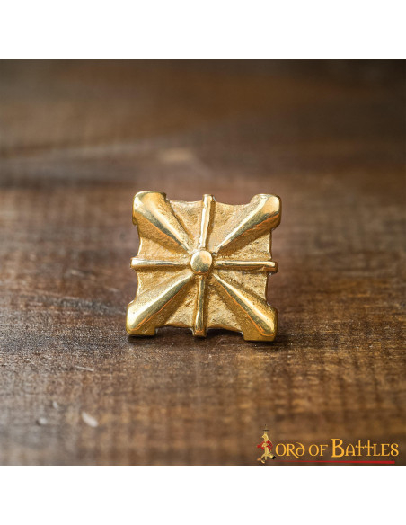 Set di 5 supporti medievali in ottone...