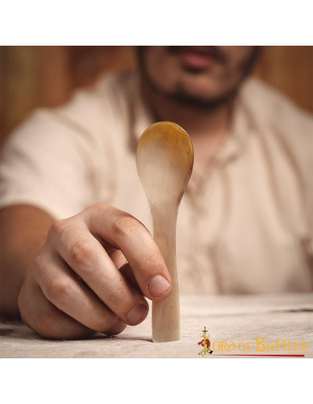 Set di 4 cucchiai in vero corno