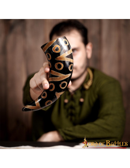 Corno vichingo decorato pronto da...