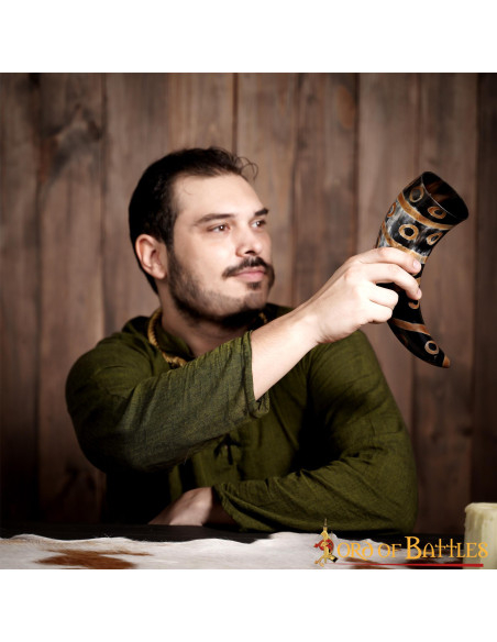 Corno vichingo decorato pronto da...