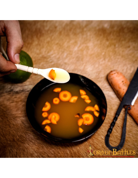 Set di 2 cucchiai in osso romano...