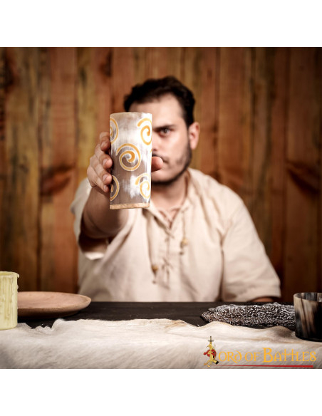 Vaso vichingo in corno di bue