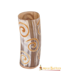 Vaso vichingo in corno di bue