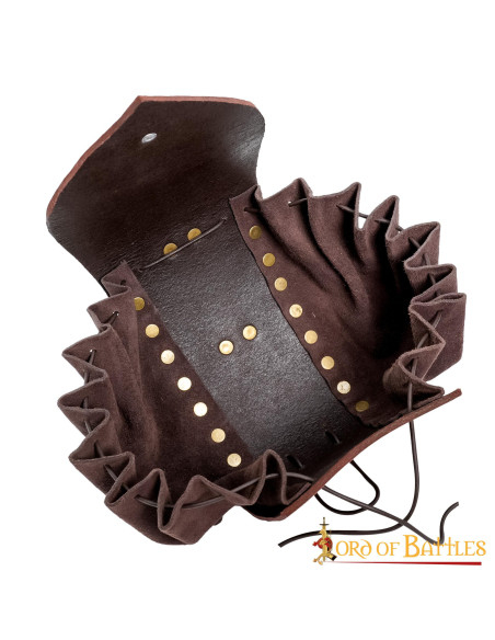 Fuori su un marsupio medievale...