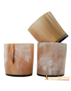 Set di 3 bicchierini vichinghi in corno naturale 2