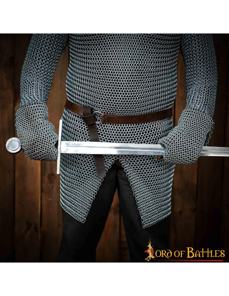 Guanti medievali con cotta di maglia