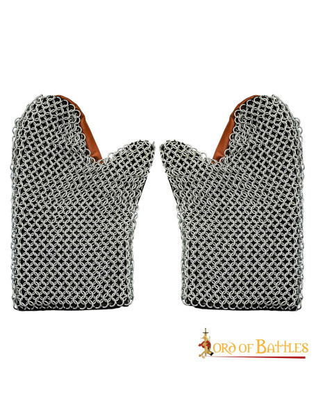 Guanti medievali con cotta di maglia