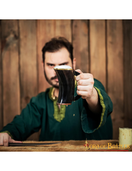 Tazza vichinga in pelle di bue e...