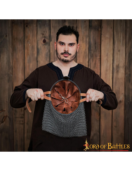 Elmo normanno con nasale e cotta di...