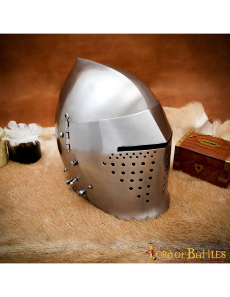 Bacinella Medievale con Visiera, Età...
