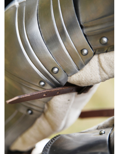 Coppia di bracciali gotici medievali...