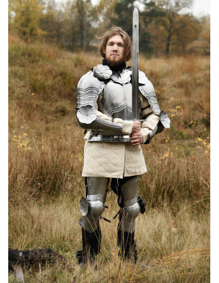 Coppia di gambe gotiche medievali...