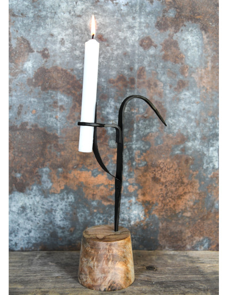 Candelabro medievale da tavolo con...