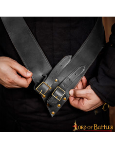 Baldracchino con cintura portaspada in pelle nera 2