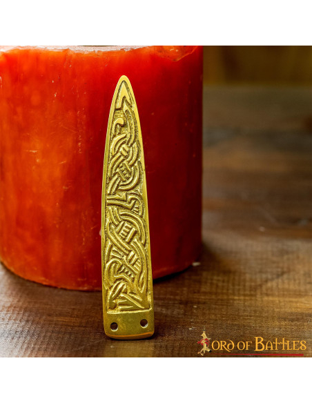 Punta cintura medievale con nodi...