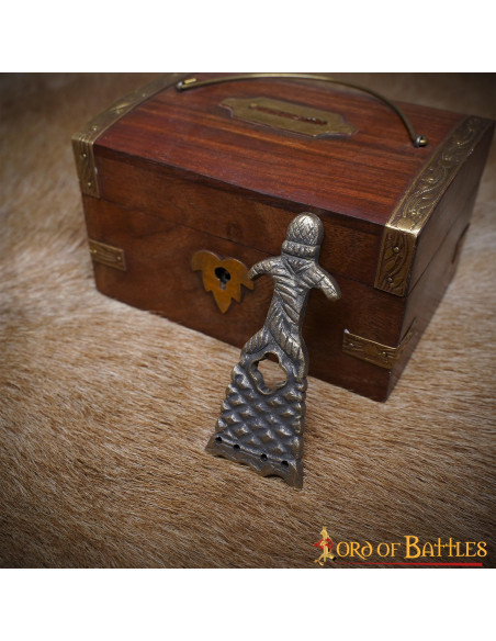 Cintura medievale in ottone punta...