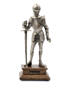 Armatura da guerriero medievale in miniatura con spada,...