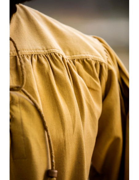 Camicia medievale con lacci a collo...