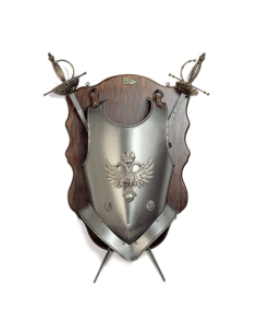 Panoplia in legno con spade e corazza d'aquila