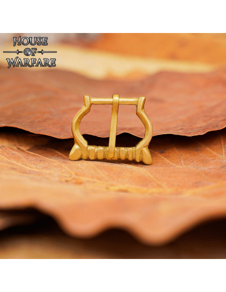 Piccola fibbia medievale in ottone...