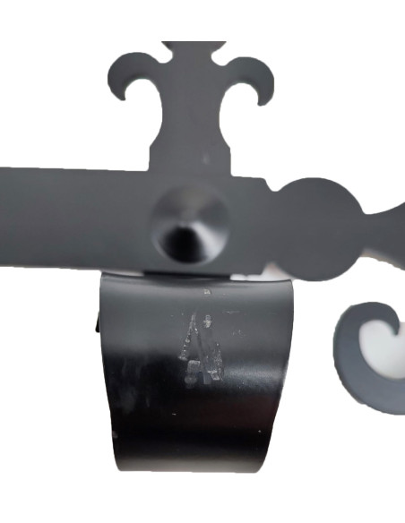 Appendino medievale in ferro battuto...