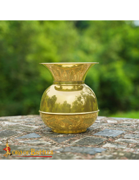 Sputacchiera vintage in ottone massiccio