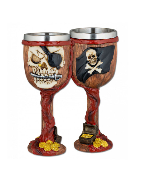 Coppa decorata con teschio pirata...