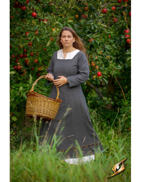 Abito scandinavo dell'era vichinga,...