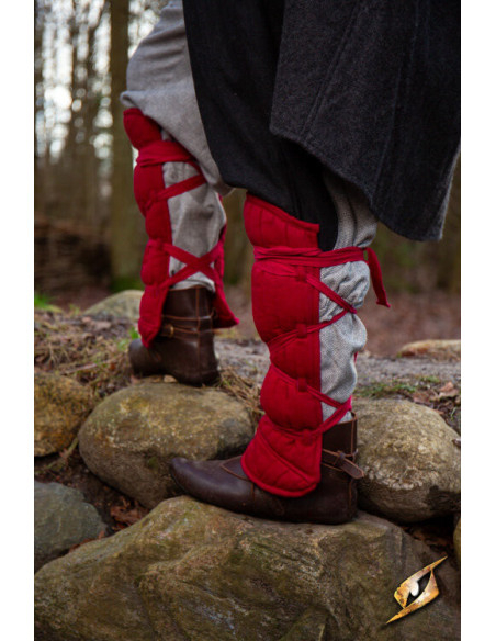 Schinieri medievali imbottiti, rossi