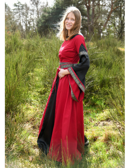 Abito medievale del nobile modello...