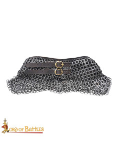 Gorgiera medievale in cotta di maglia in acciaio...