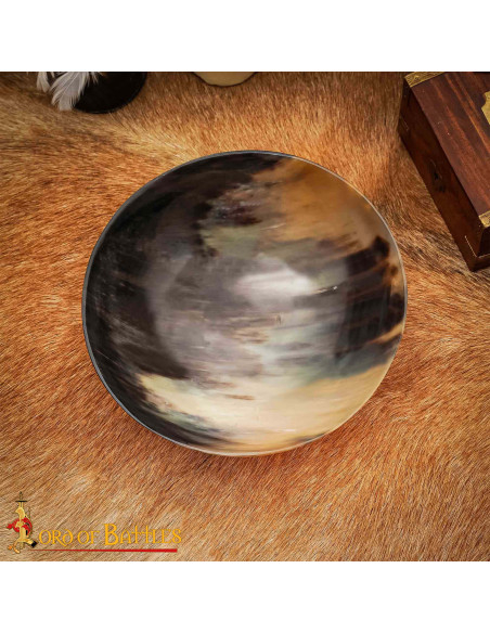 Ciotola medievale di grandi...