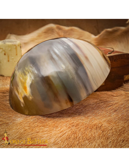 Ciotola medievale di grandi...