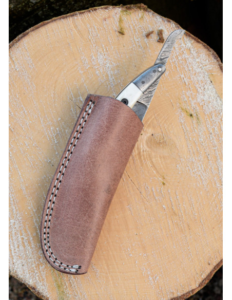 Rasoio in acciaio damasco con fodero...