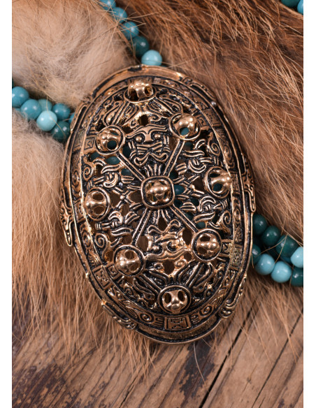 Spilla vichinga di forma ovale...