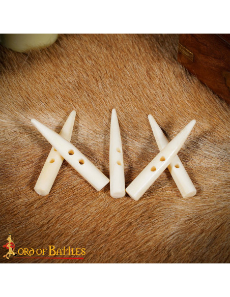 Set di 5 bottoni in osso intagliato...