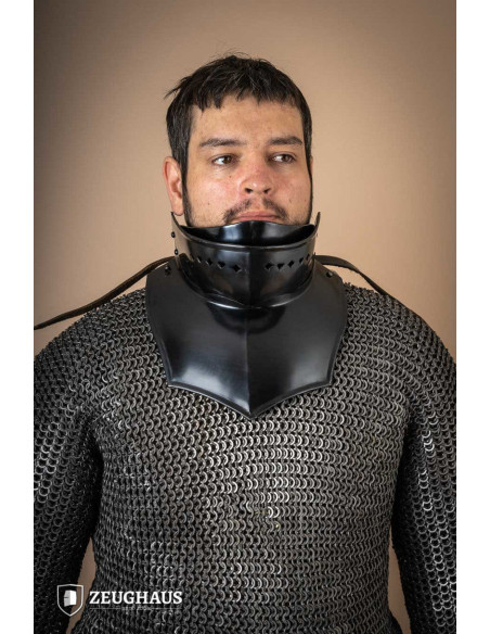 Gorgiera con Bevor in acciaio dolce...