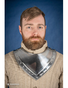 Gorgiera medievale a punta in acciaio lucido