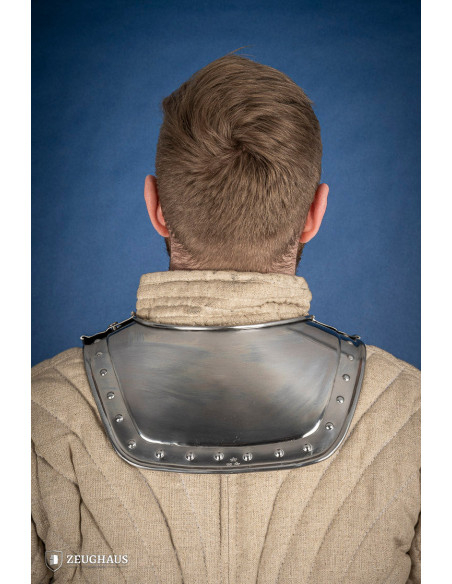 Gorgiera medievale a punta in acciaio...