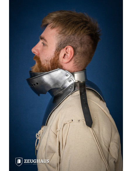 Gorgiera con Bevor in acciaio dolce...