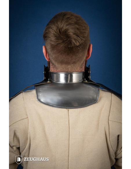 Gorgiera con Bevor in acciaio dolce...