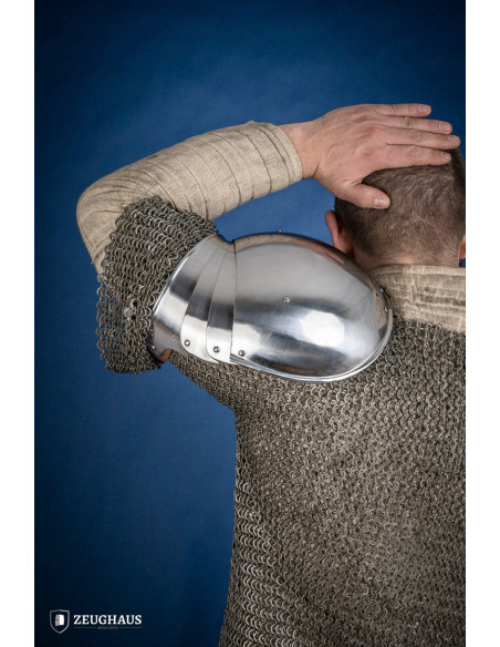 Spalline medievali con besaghe in...