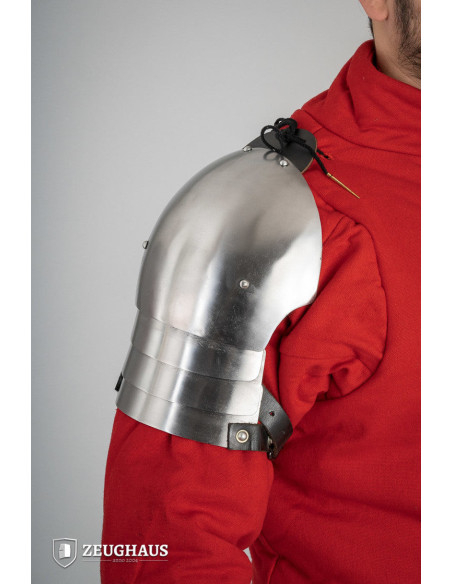 Spalline medievali in acciaio lucido...