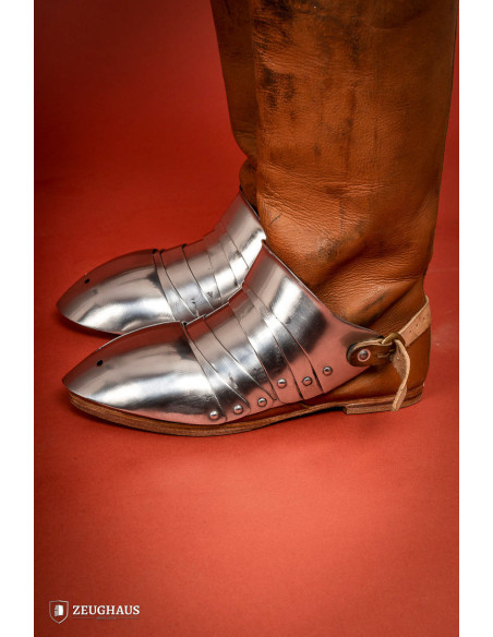 Scarpiere medievali segmentate in...