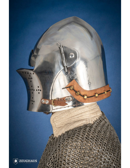 Bacinella medievale in acciaio con...