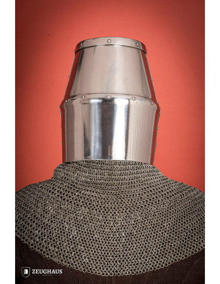 Grande Elmo dei Crociati, croce in...